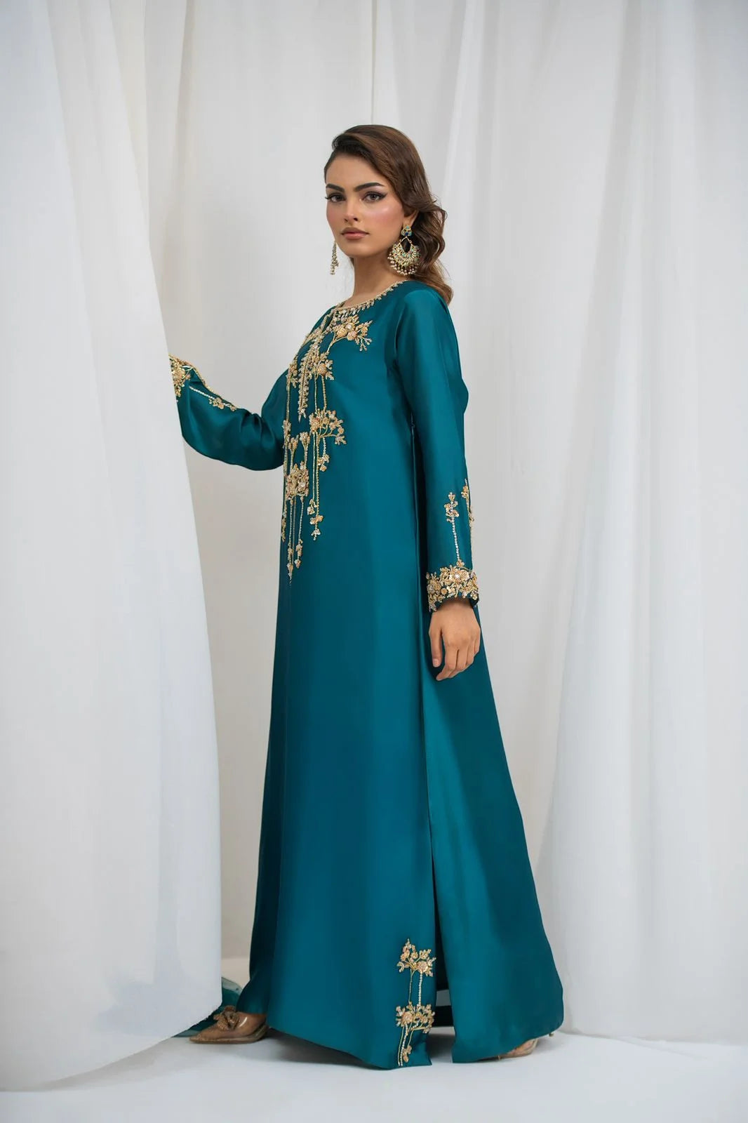 Teal diva